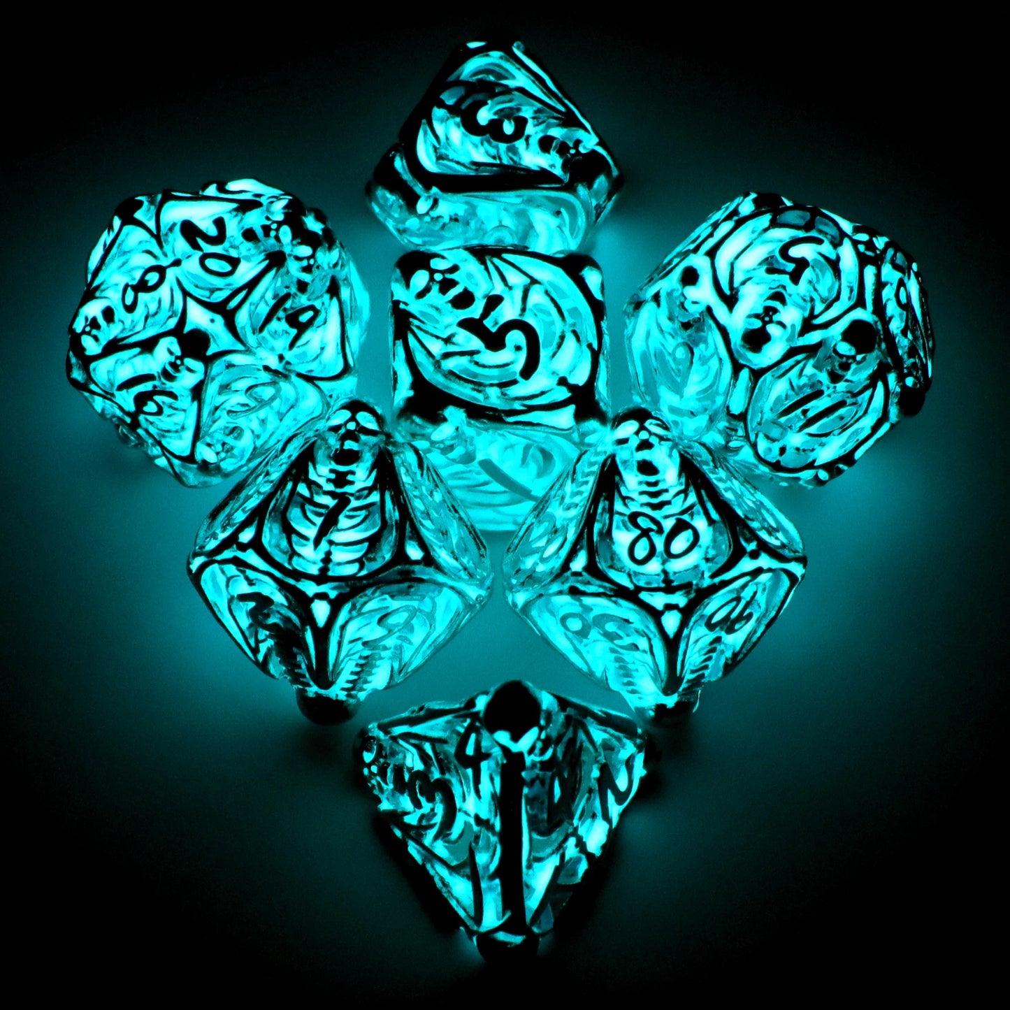 Skulls Glow in the Dark Metal Dice Set