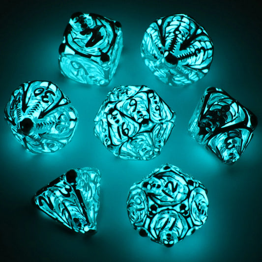 Skulls Glow in the Dark Metal Dice Set