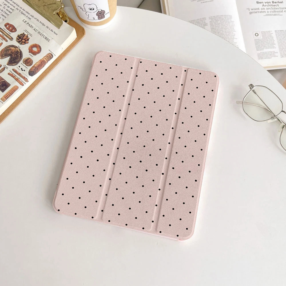 Polka Dot Magnetic Tablet Case (for iPads)