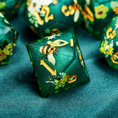 Bees and Blossoms 7 Piece Dice Set