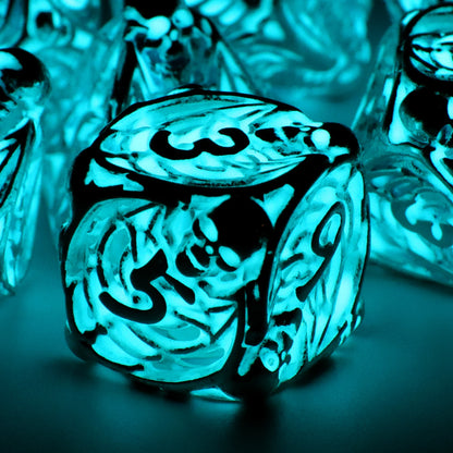 Skulls Glow in the Dark Metal Dice Set