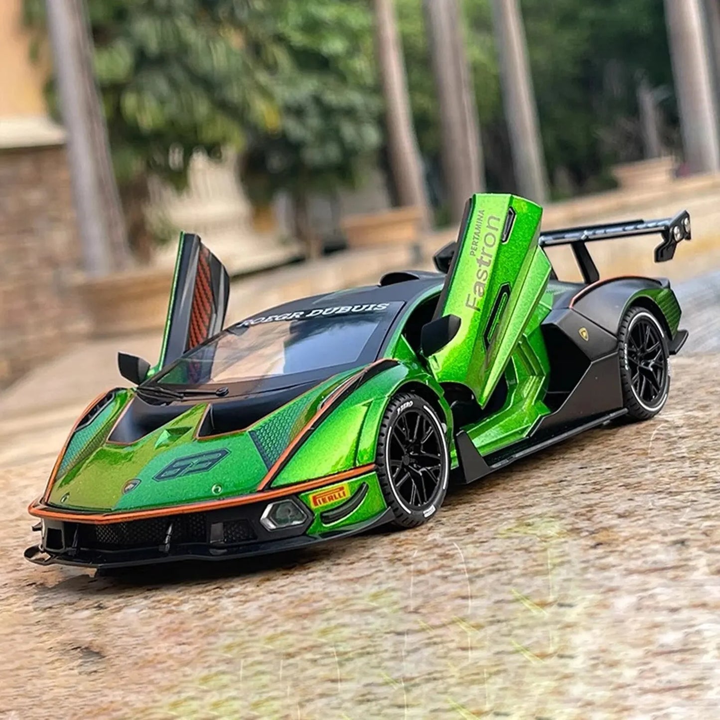 Lamborghini Essenza SCV12 Battery-operated 1:24 Model Car